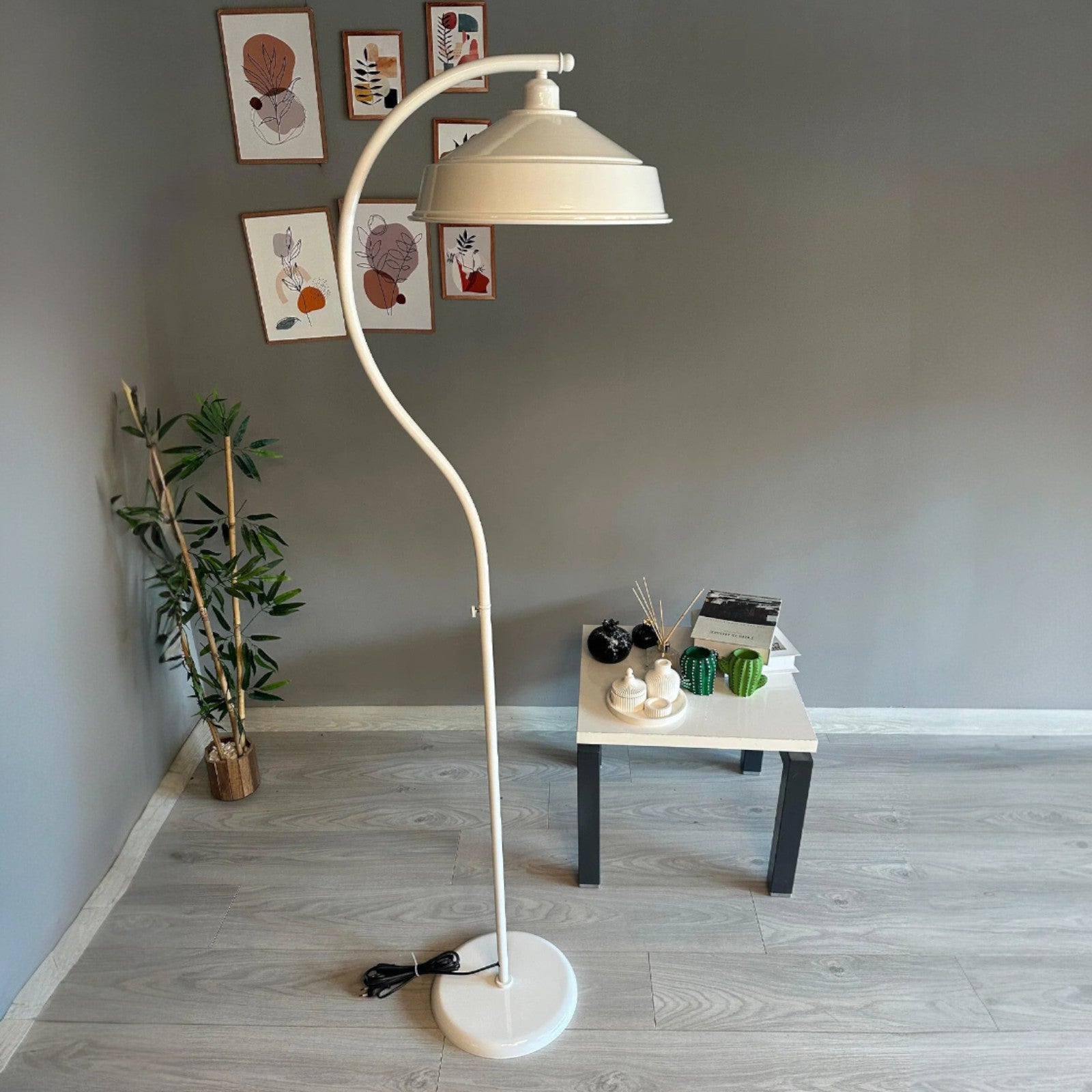 Stehlampe Svelan Bewegender Ufo Kopf Moderne Dekorative Metall Stehlampe